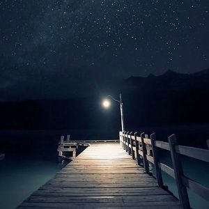 Meet your Posher, Sang